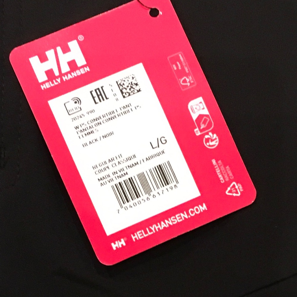 Zip off pants ~ Helly Hansen Classic Black Pants that zip off to shorts NWT